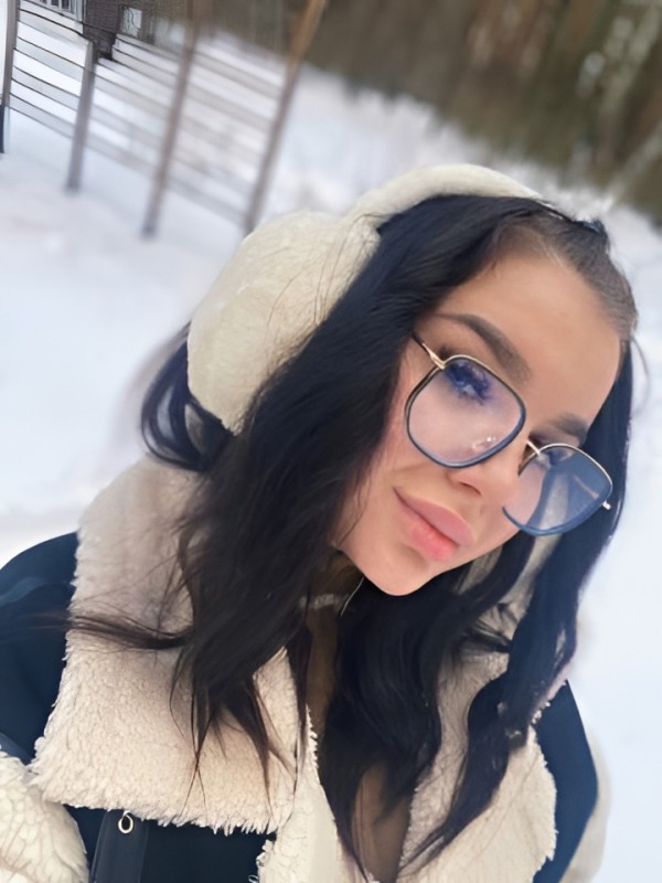 Рената привлекательная девушка из Подольска цена от 2500 руб