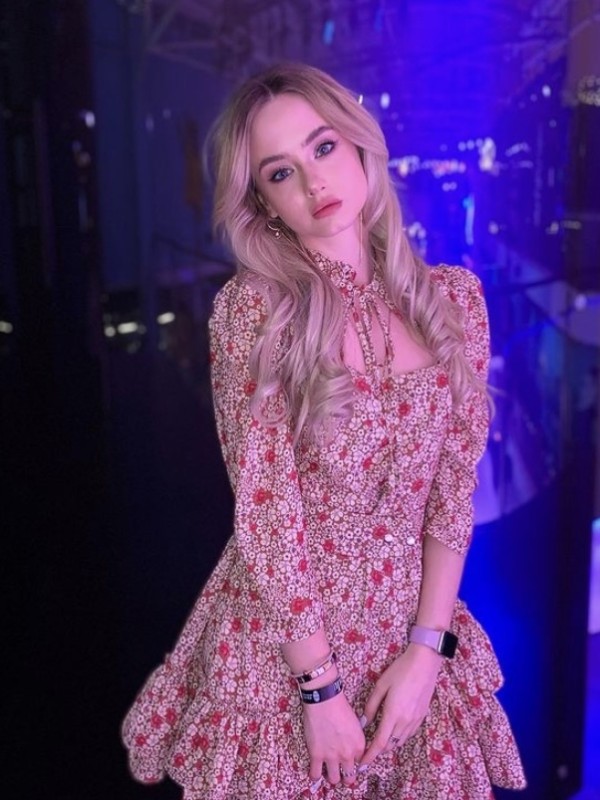 🎥 Евгения привлекательная девушка из Подольска цена от 6000 руб